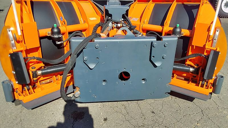 Winterdienstgeräte: Bucher Schneeräumschild UMC32 gebraucht Bucher Schneeräumschild UMC32