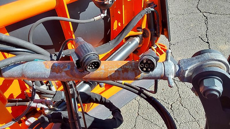 Winterdienstgeräte: Bucher Schneeräumschild UMC32 gebraucht Bucher Schneeräumschild UMC32